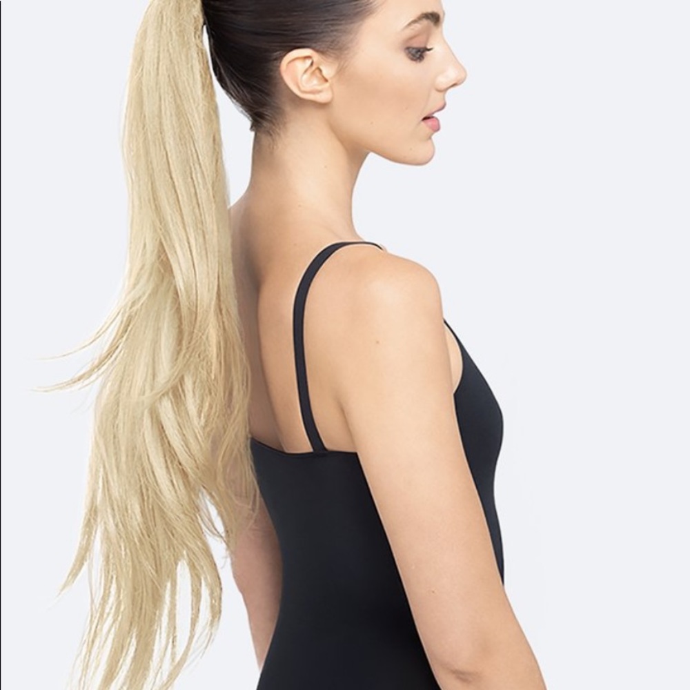 The Ruby pony tail extension medium blonde
